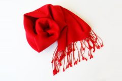 A client in the cosmetic industry opted for red pashmina scarves.